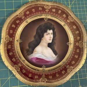 Antique Royal Vienna Style Hand Painted Portrait Cabinet Plate Gold Gilt 9.75" D